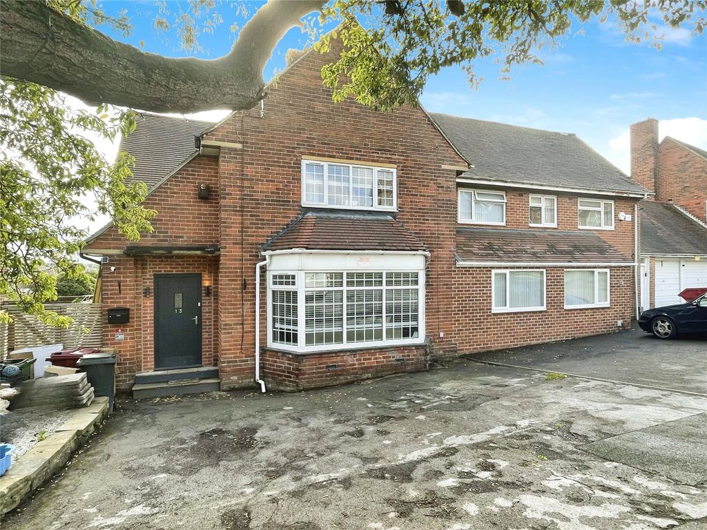 3 bed semi-detached house for saleSnape Hill Crescent, Dronfield, Derbyshire S18