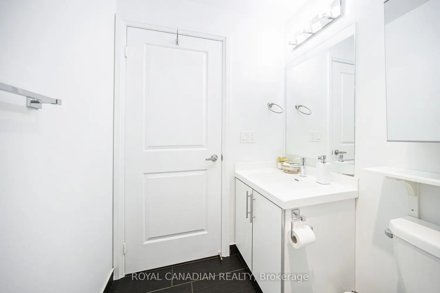 55 Speers Road 308 photo 2