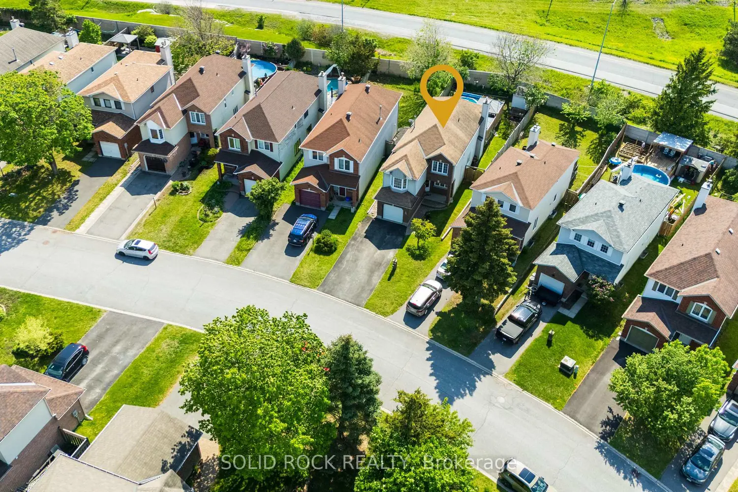 30 Rowe Drive photo 2