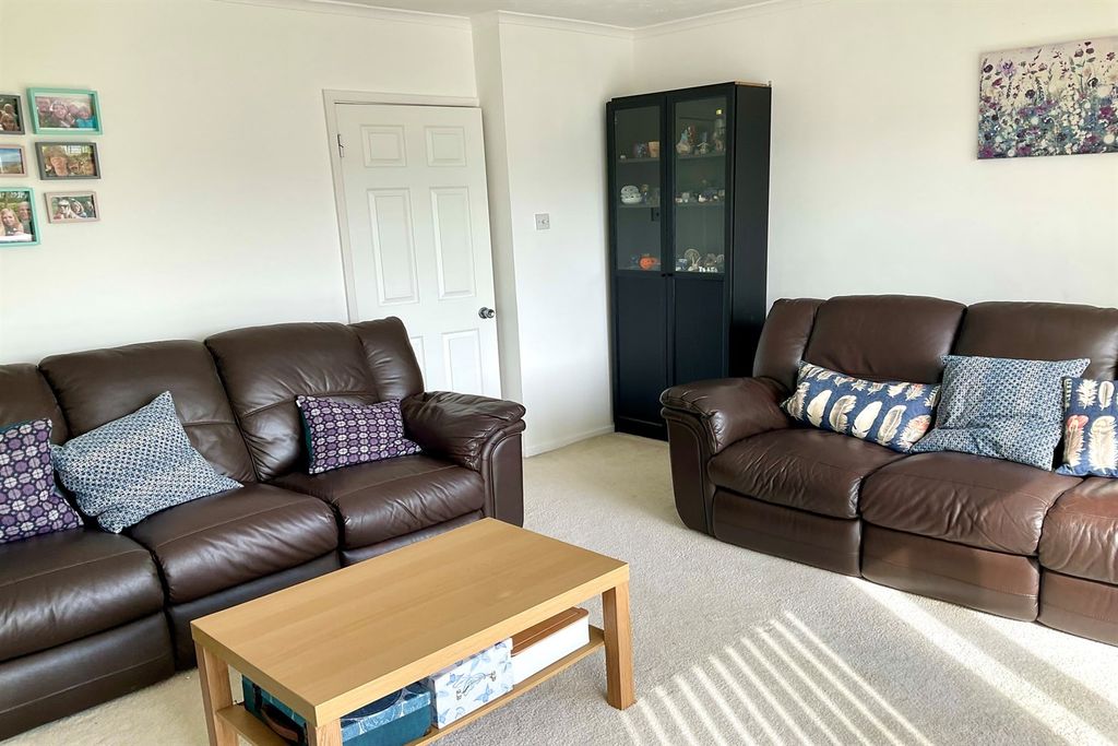 Additional image 2 of 2 bed flat for saleRedlands Court, London Road, River, Dover CT17