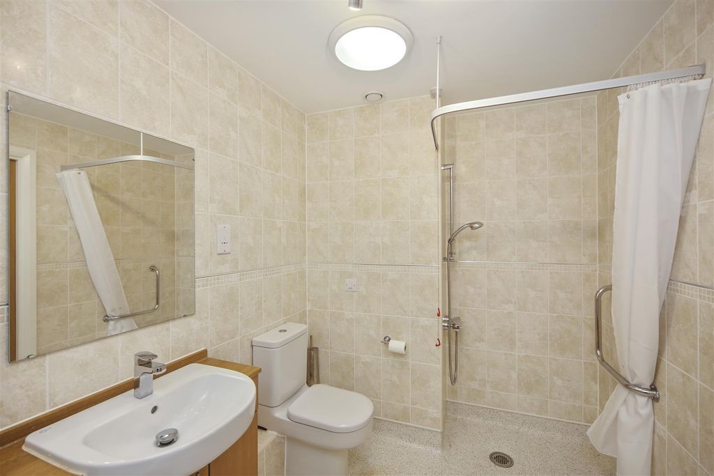 Additional image 7 of 1 bed flat for saleHorton Mill, Court, Hanbury Road, Droitwich WR9
