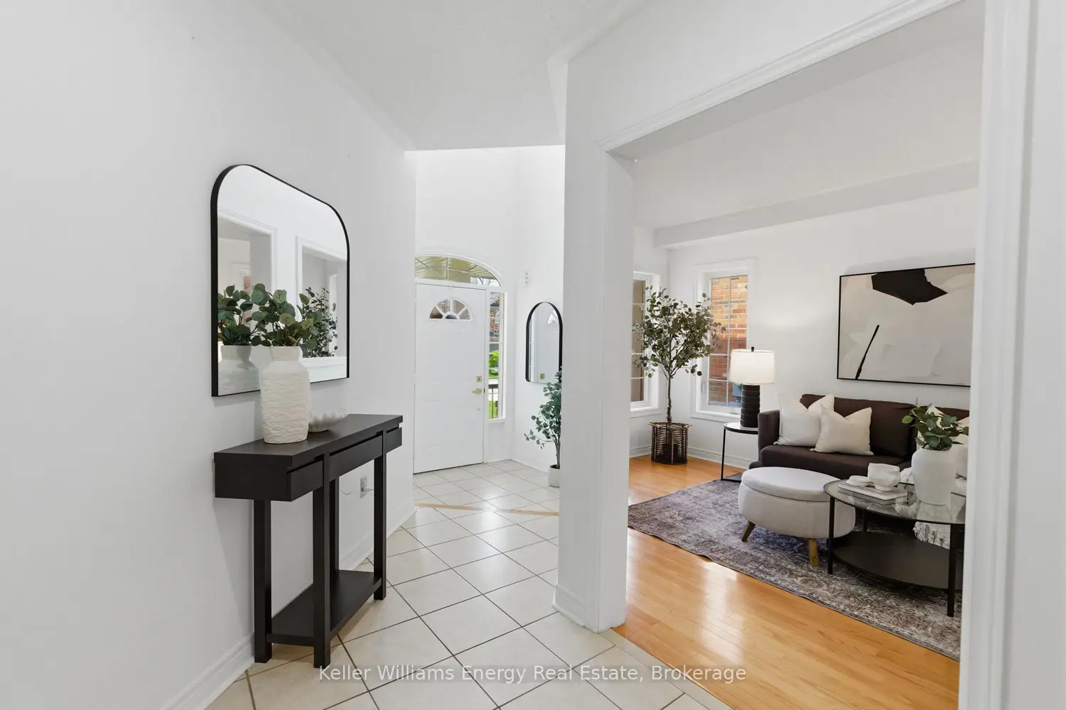 338 Dowson Loop
