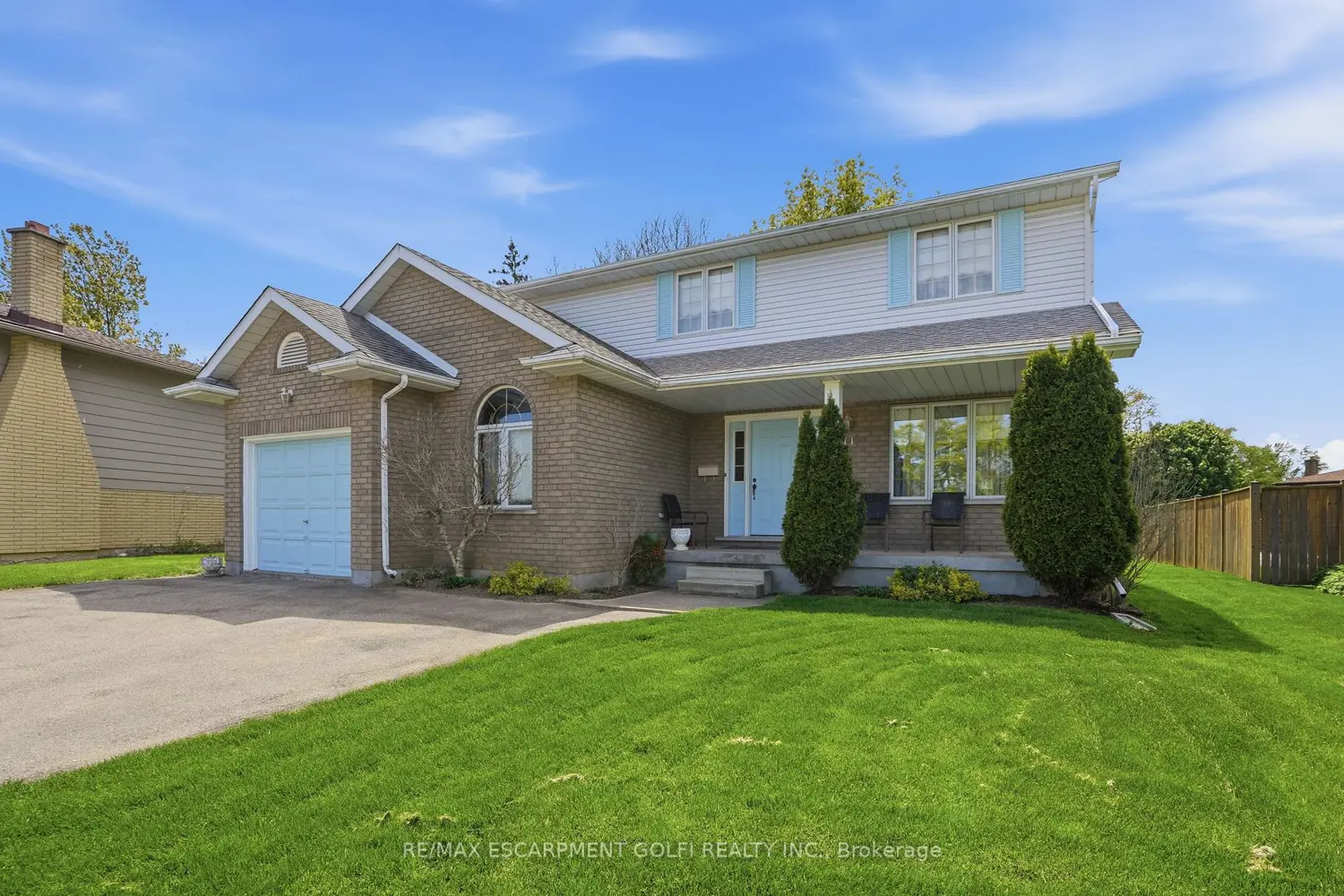 11 Greenbriar Court