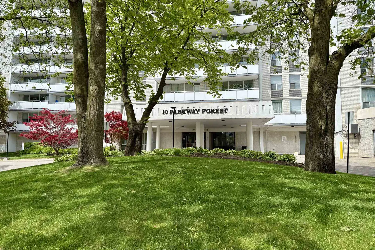 10 Parkway Forest Drive 1603