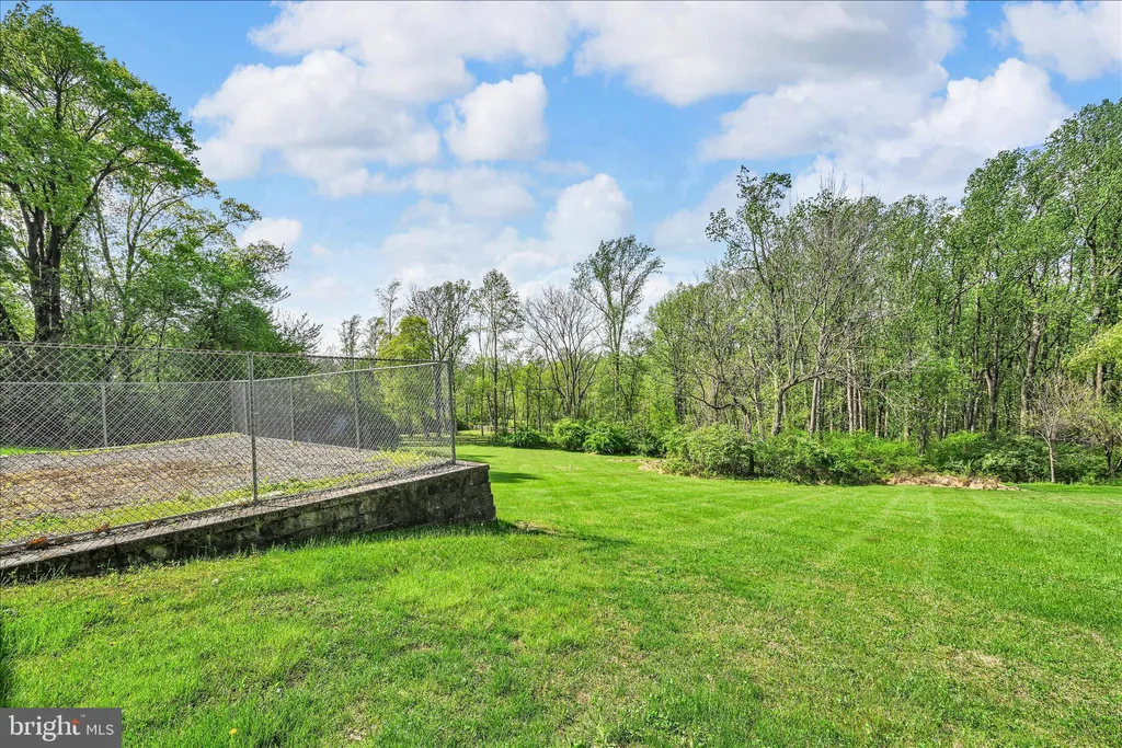 20 Maple Shade Lane, Fleetwood, PA 19522