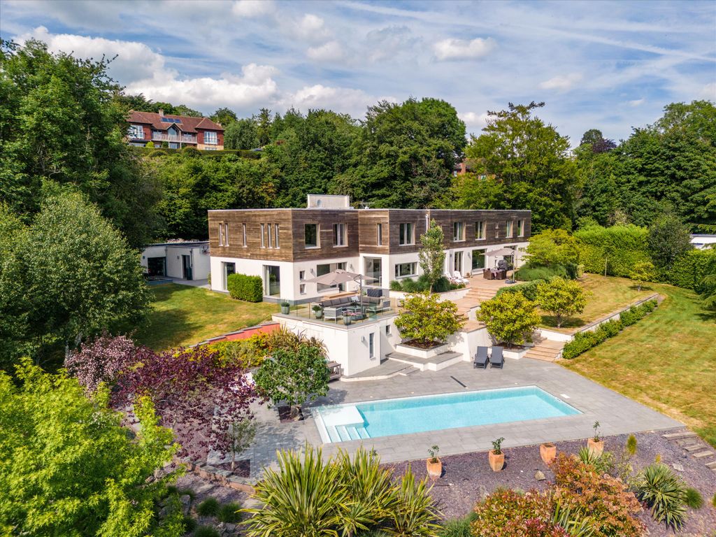 5 bed detached house for saleFroghole Lane, Crockham Hill, Westerham, Sevenoaks, Kent TN8