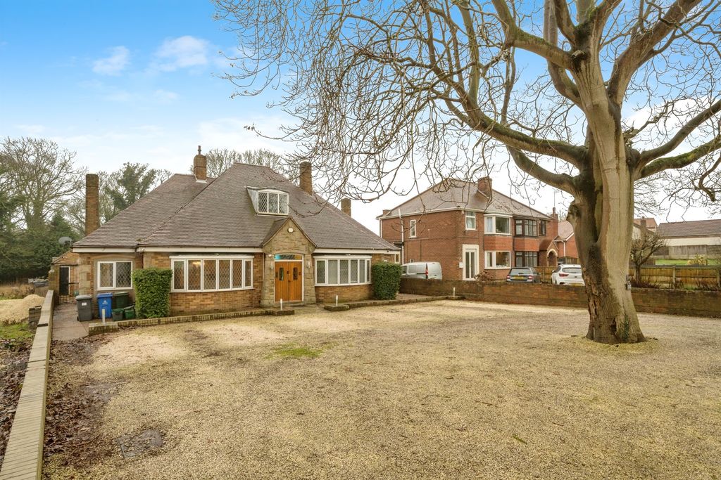 5 bed detached house for saleMelton Road, Sprotbrough, Doncaster DN5
