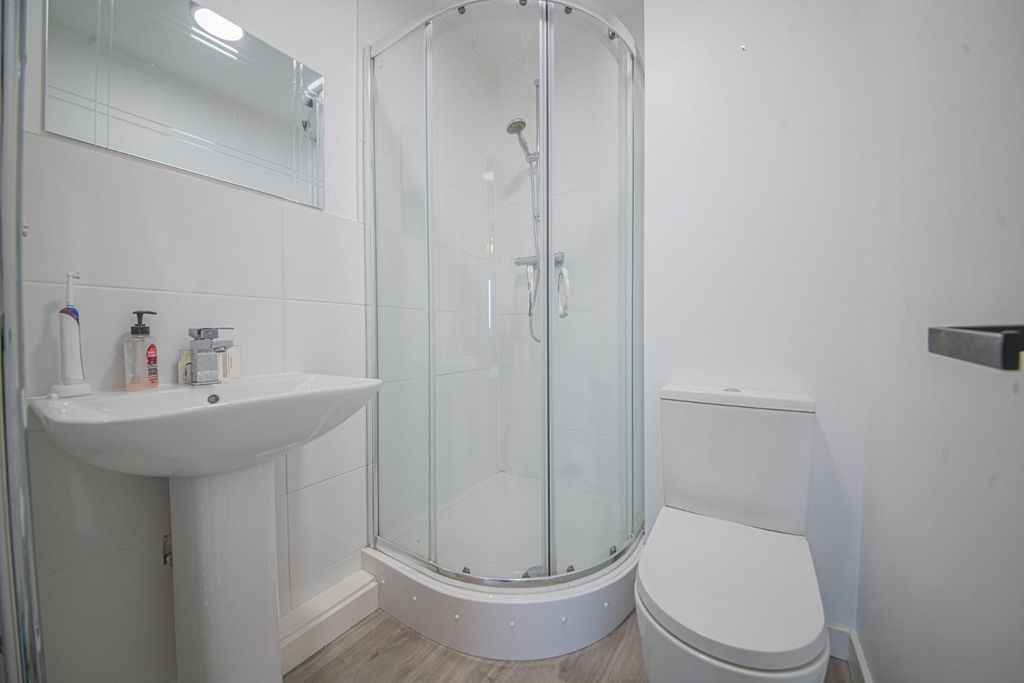 Additional image 9 of 2 bed flat for saleSomers Way, Eastleigh SO50