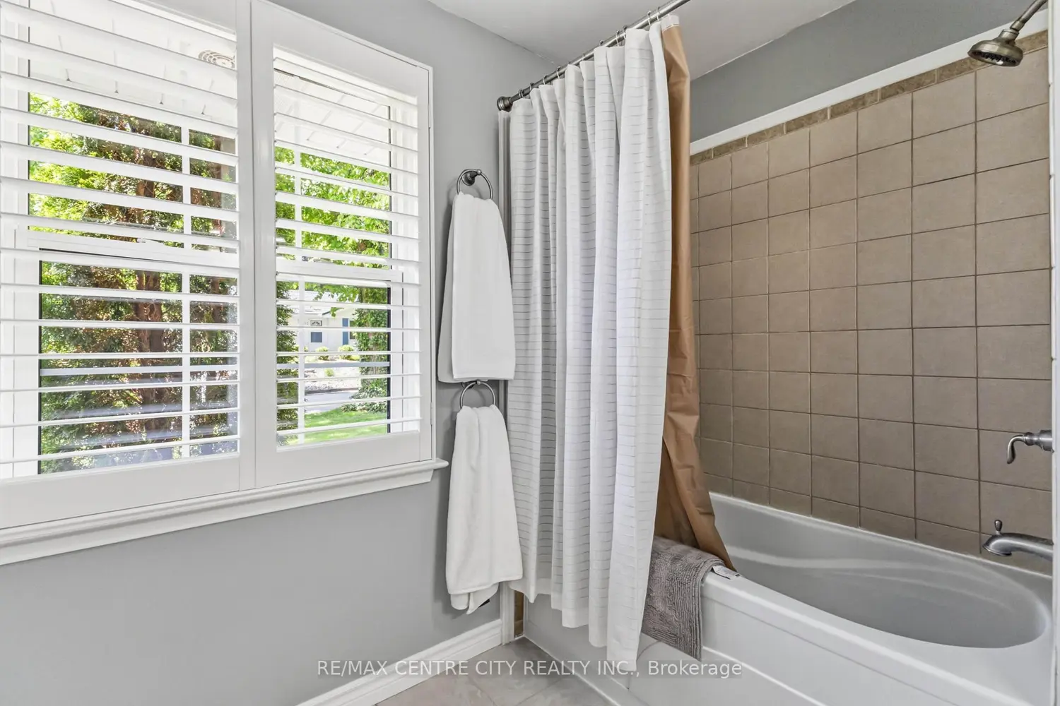 Additional image 13 of 639 Dunboyne Crescent