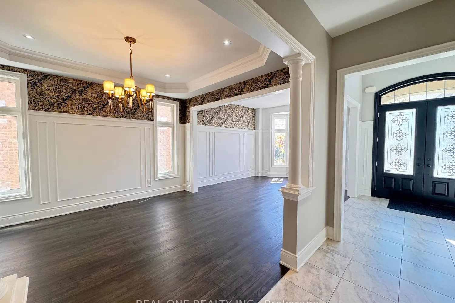111 Headwind Boulevard photo 3