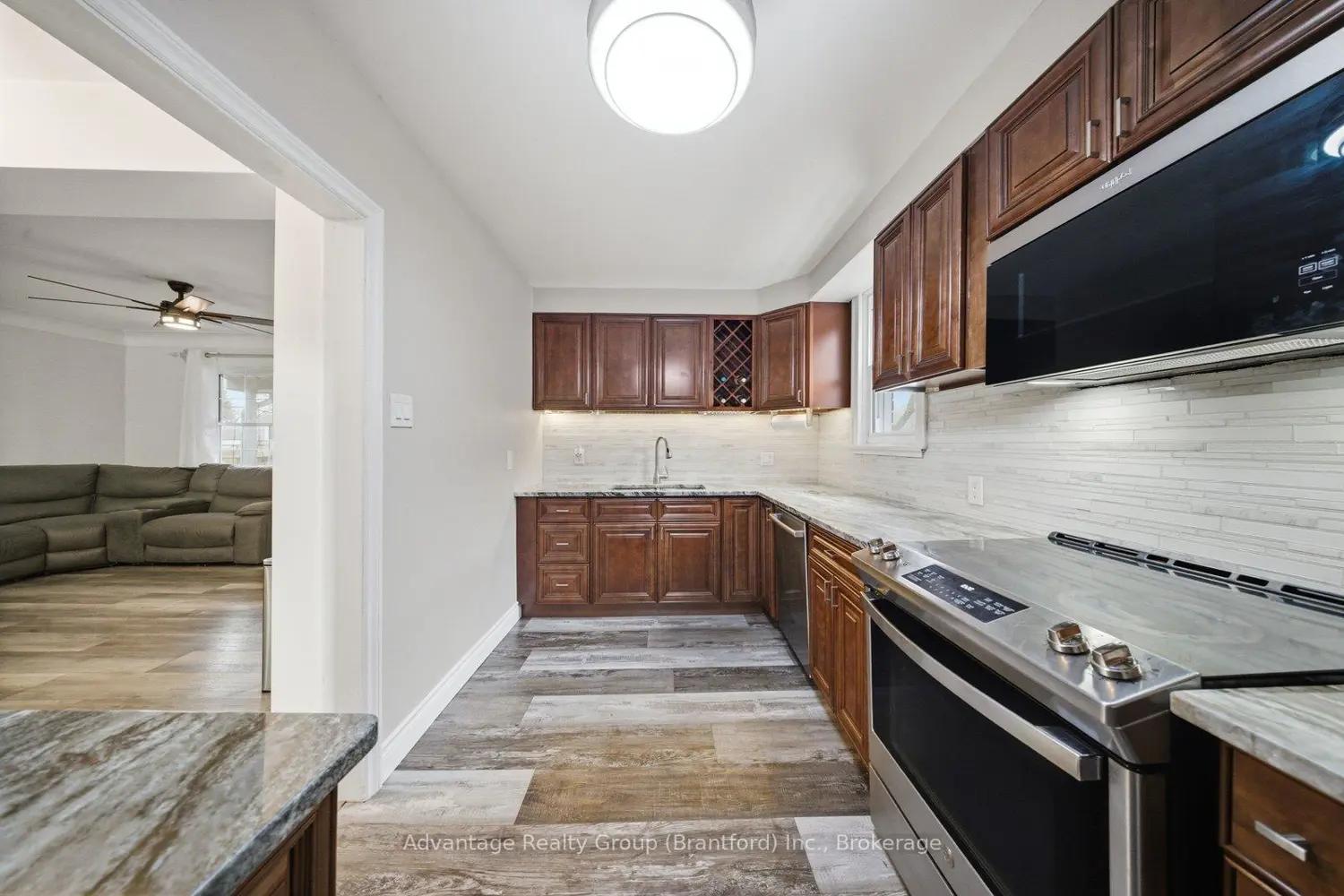 7 Barry Drive photo 5