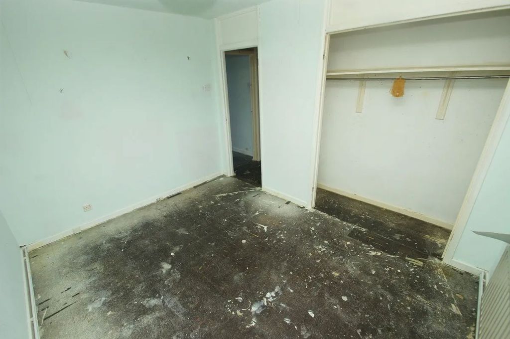 Additional image 5 of 3 bed flat for saleCroughton Court, Ellesmere Port CH66