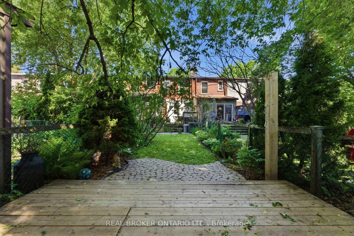Additional image 16 of 833 Sammon Avenue