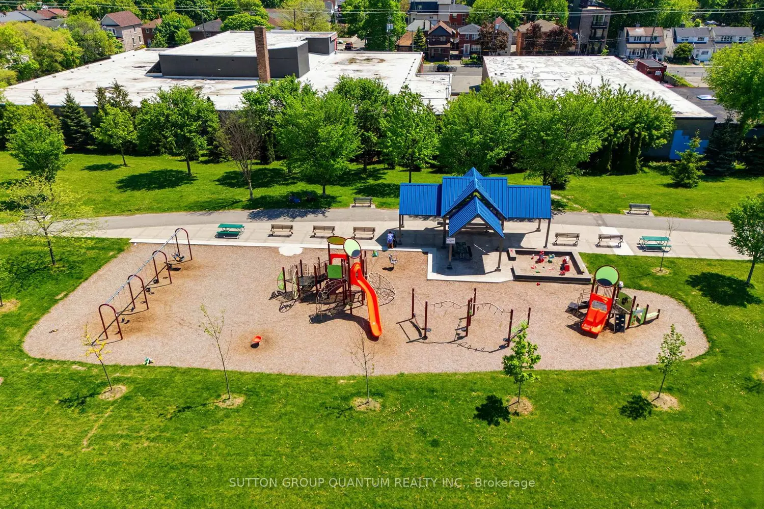 Additional image 16 of 2268 Gerrard Street