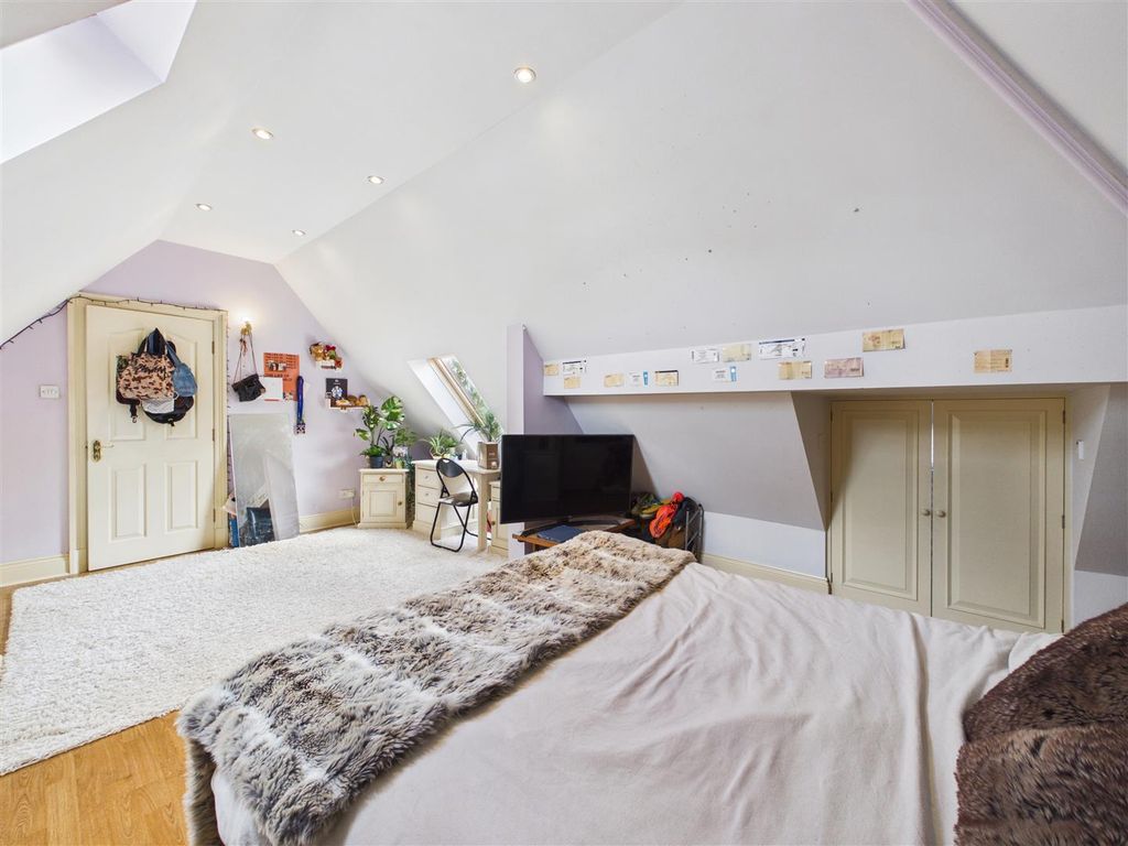 Additional image 30 of 5 bed property for saleNetherways, Park Avenue, Dronfield S18