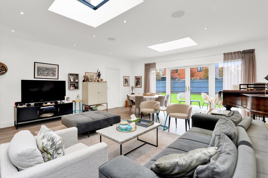 Additional image 3 of 5 bed detached house for saleBridges Avenue, East Molesey, Surrey KT8