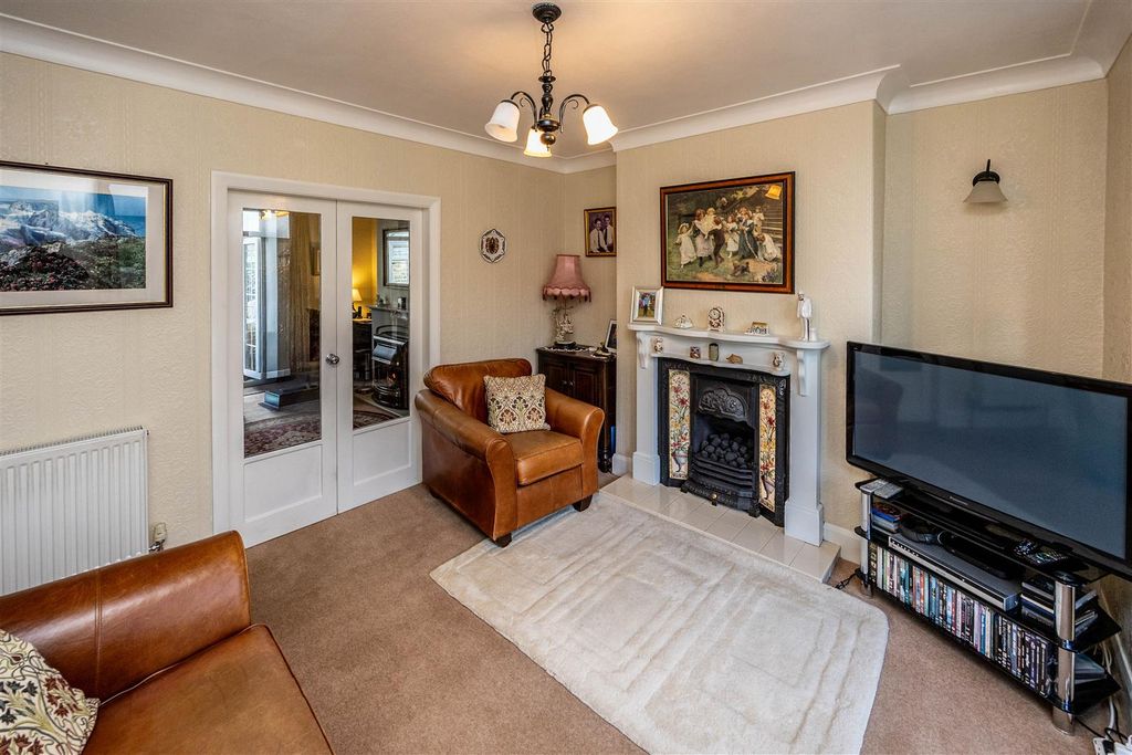 Additional image 6 of 3 bed semi-detached house for saleHammerstones Road, Elland HX5