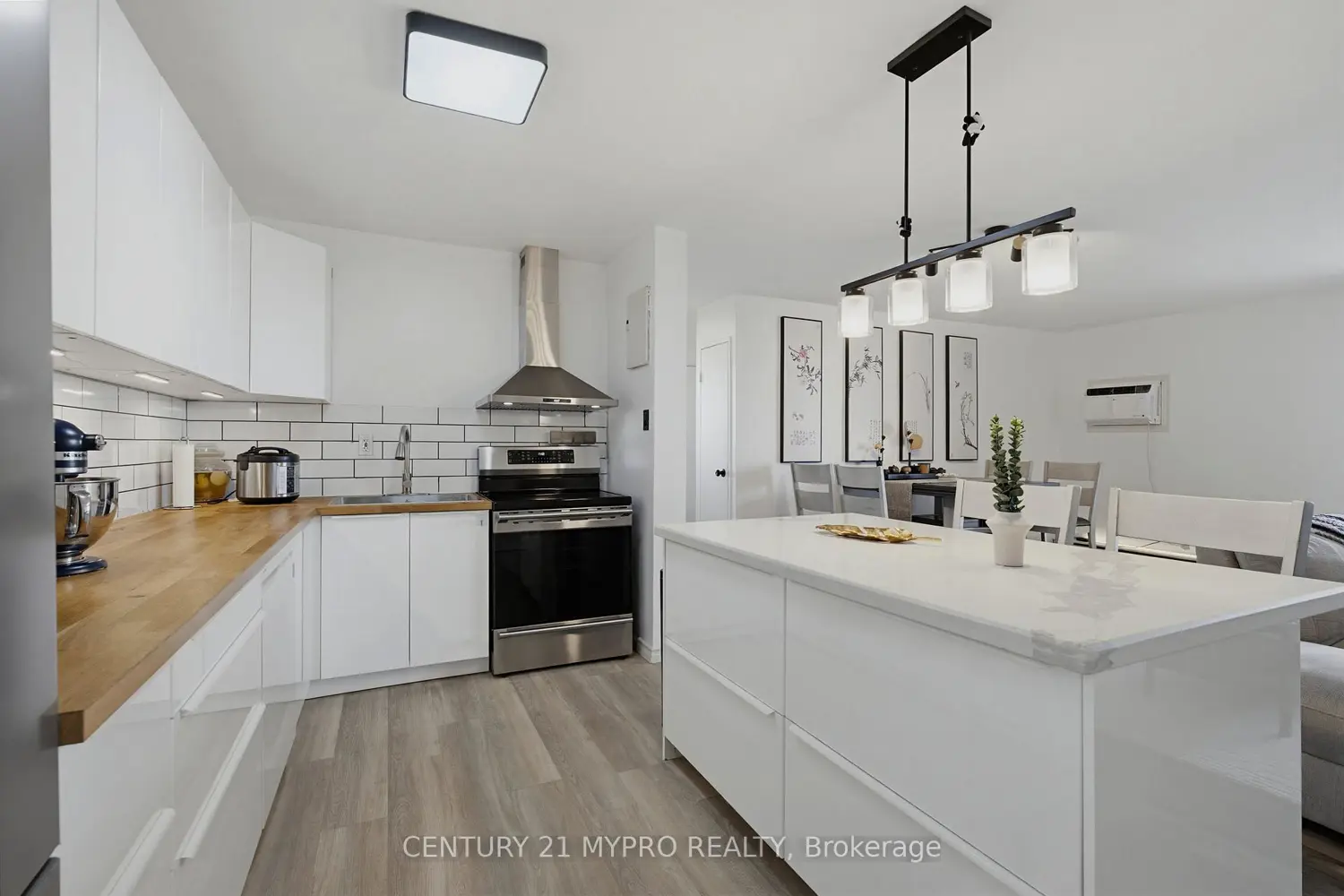 Additional image 3 of 563 Mornington Avenue 708