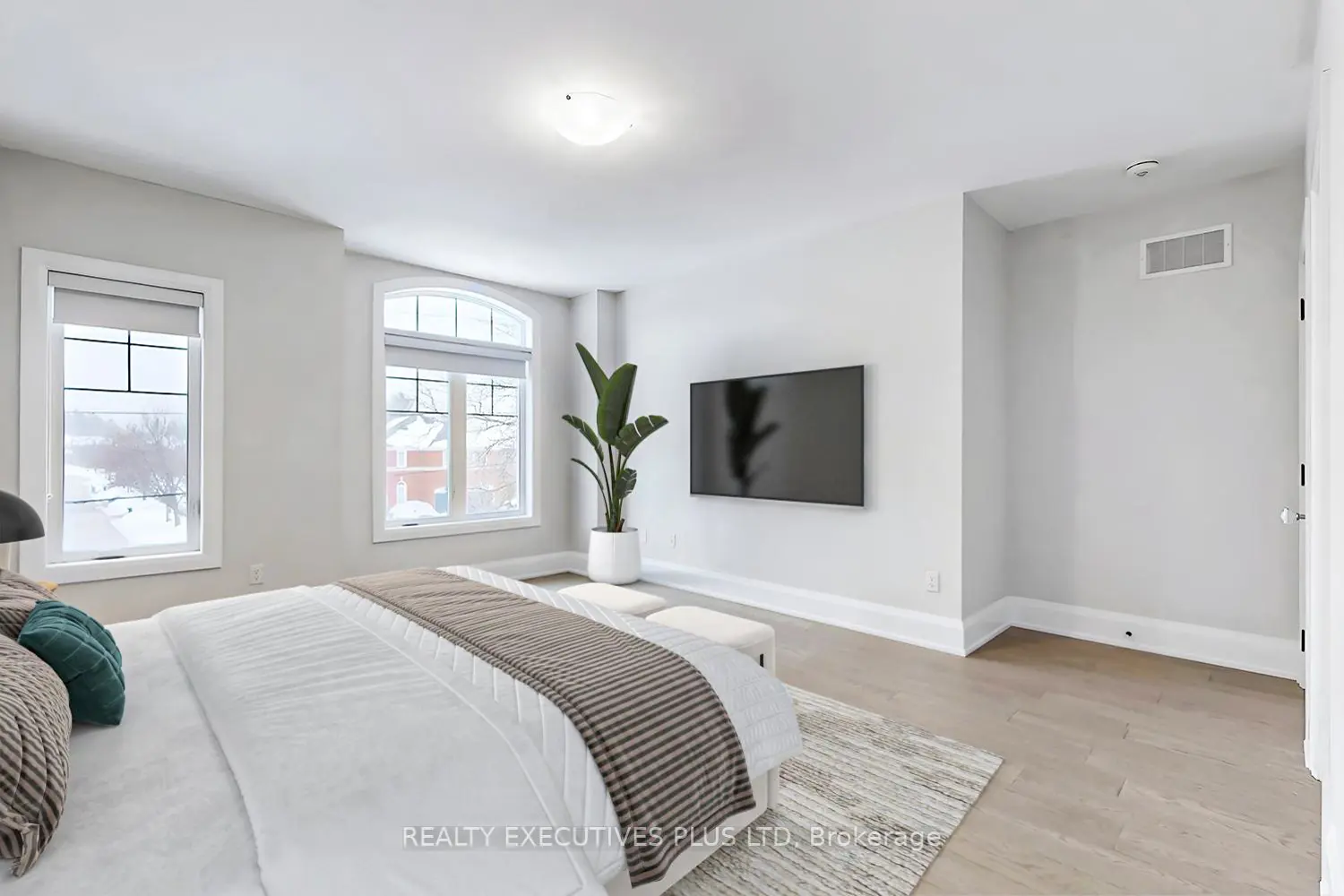 Additional image 14 of 1771 Woodview Avenue