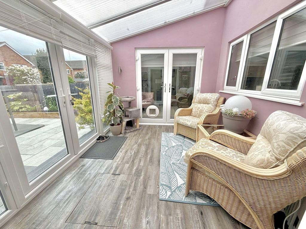 Additional image 26 of 5 bed semi-detached house for saleGilded Acre, Dunstable LU6