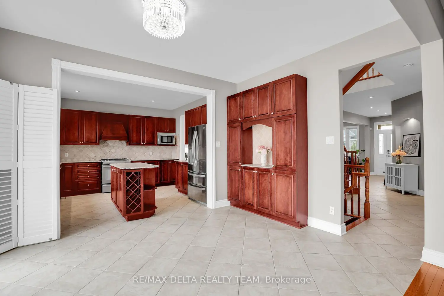 1811 Kingsdale Avenue photo 5