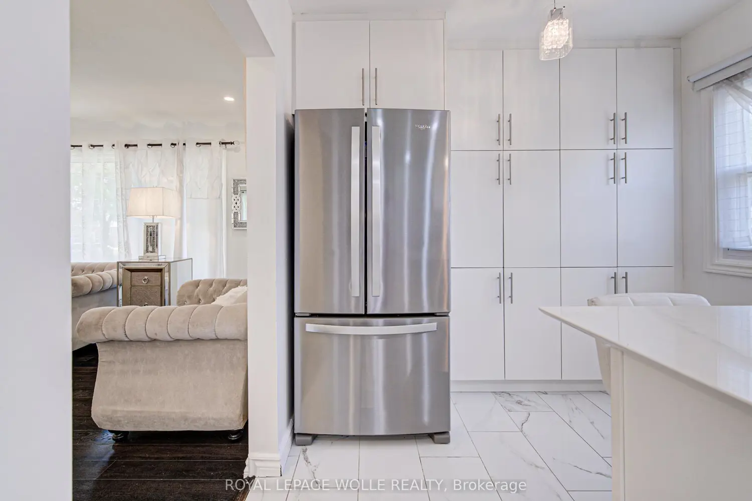 152 Clark Avenue photo 4