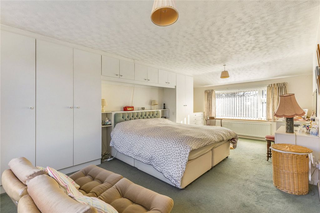 Additional image 11 of 4 bed detached house for saleThe Avenue, Dunstable, Bedfordshire LU6