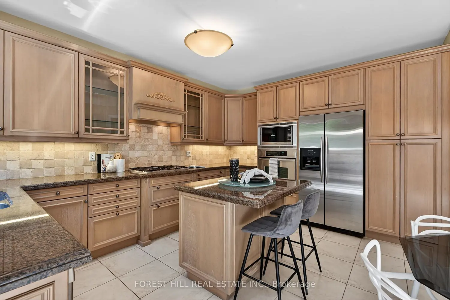33 Chopin Boulevard photo 4