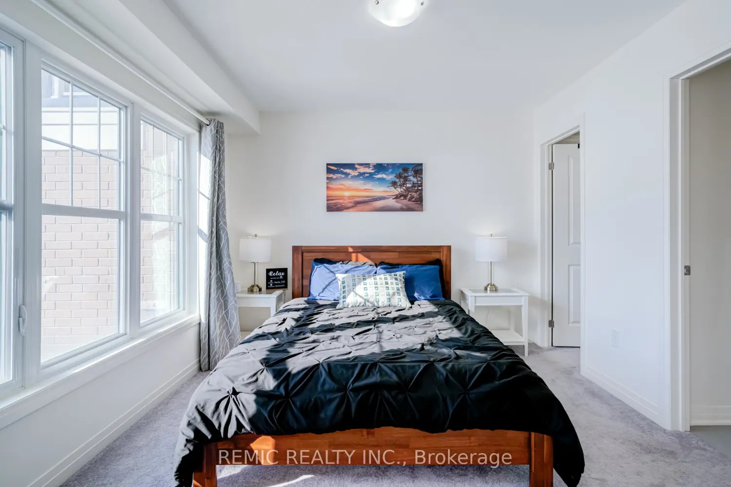 1423 Green Road photo 3