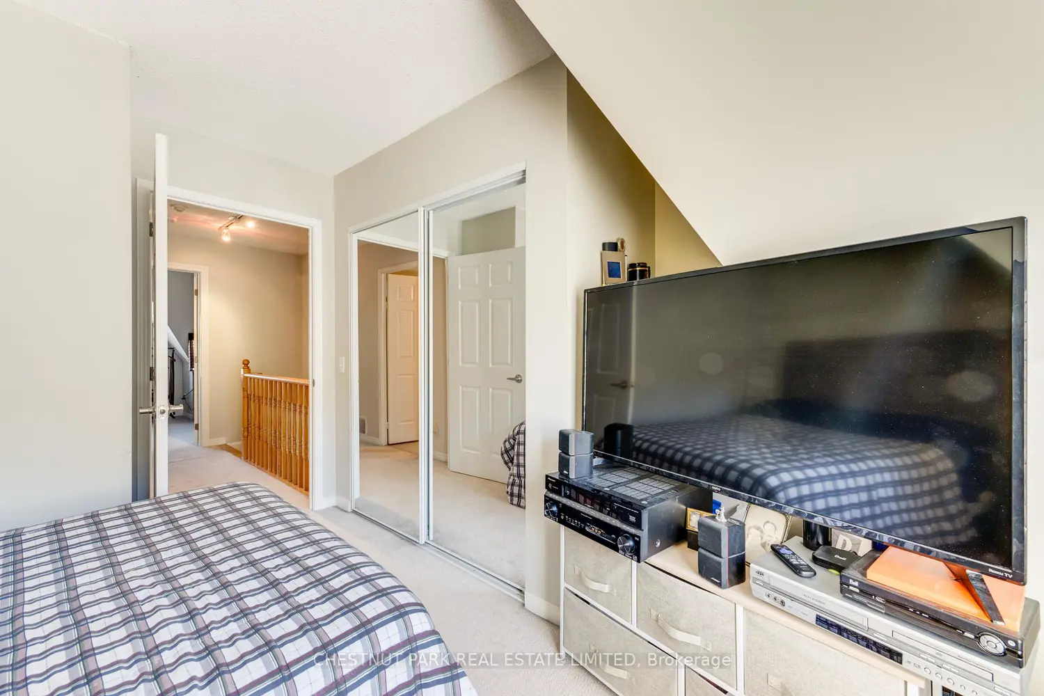 Additional image 14 of 140 Bathurst Street Th8
