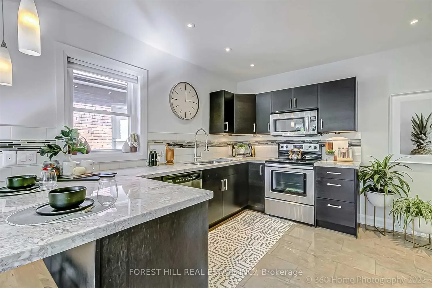 Additional image 7 of 373 Woodbine Avenue
