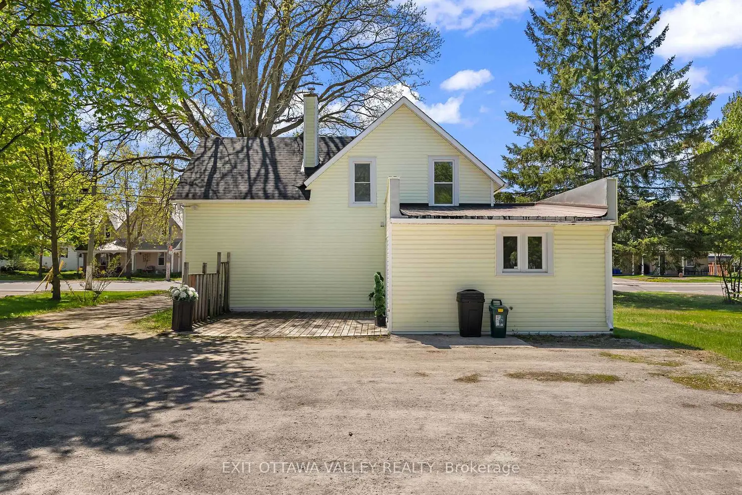 1782 Beachburg Road photo 3