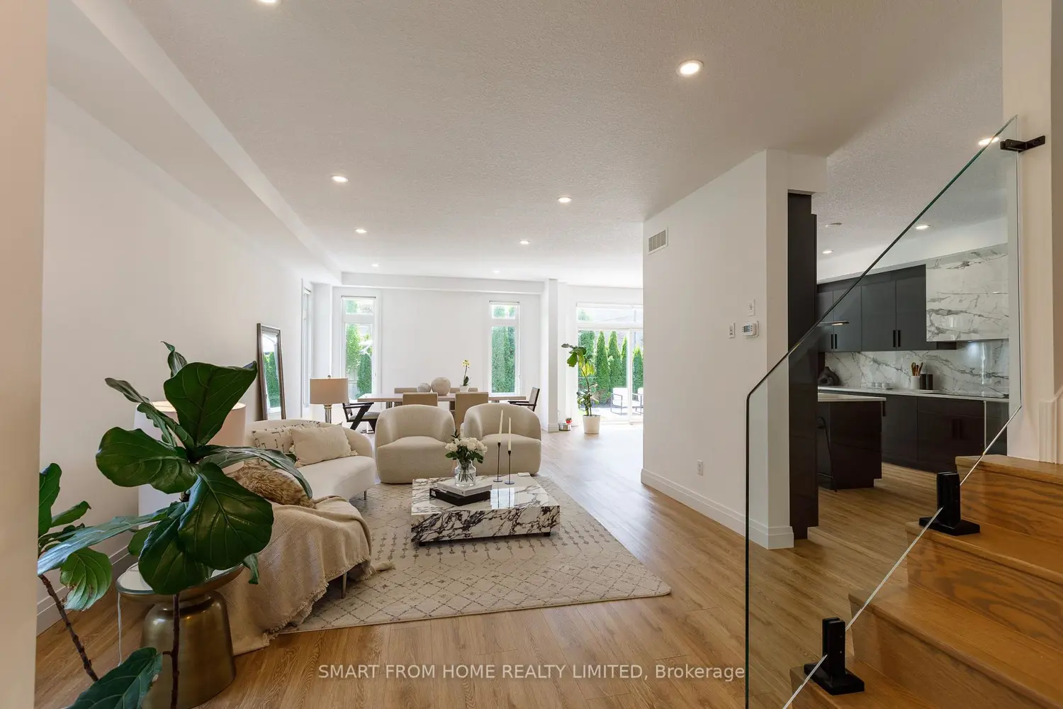 916 Steepleridge Court photo 3