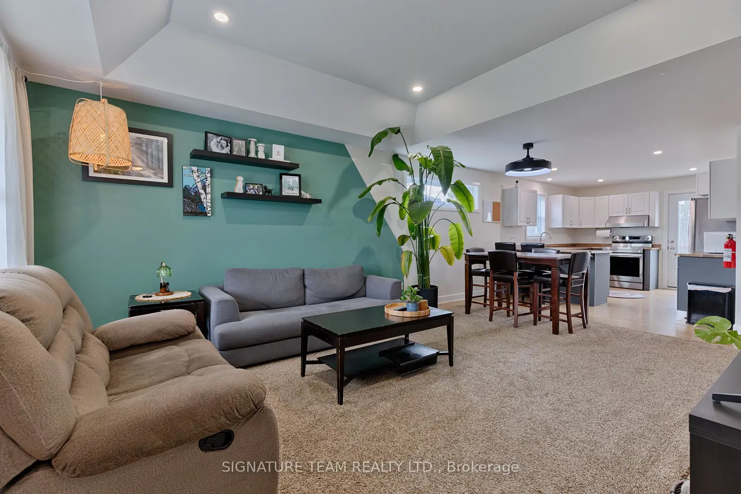 28 Terrance Drive photo 4