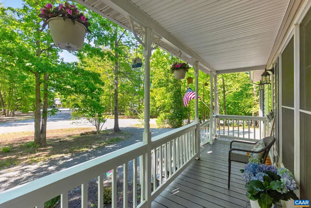 29 N Bearwood Dr, Palmyra, VA 22963 photo 5