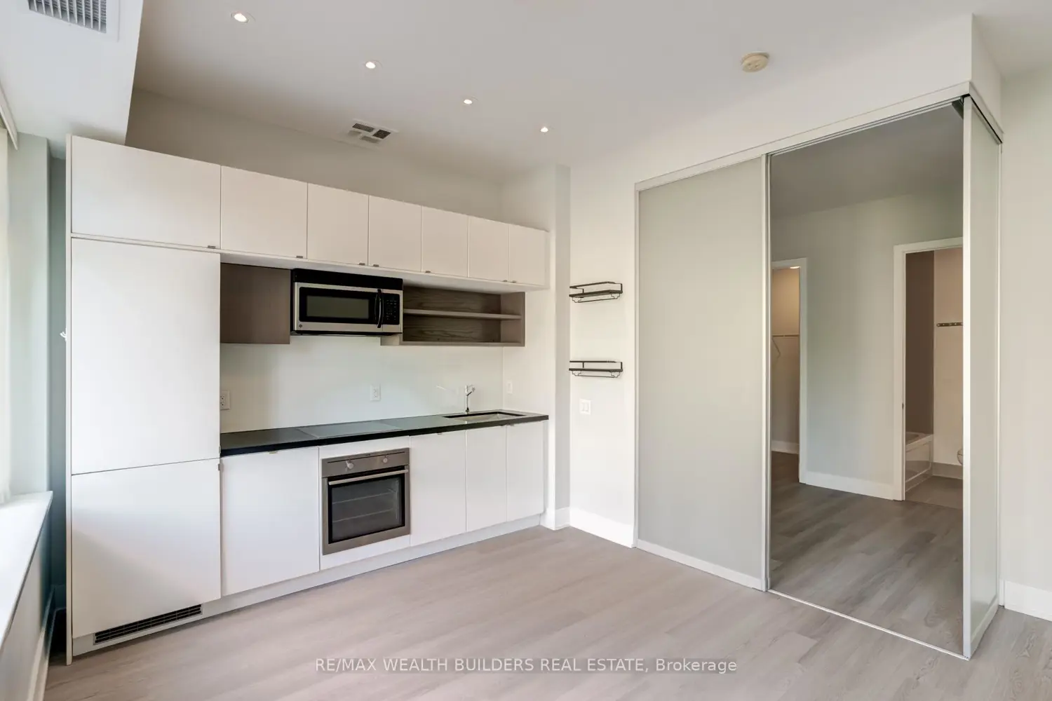 Additional image 2 of 111 St Clair Avenue 328