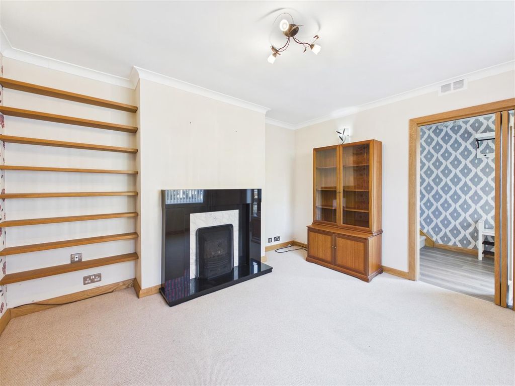 Additional image 2 of 4 bed semi-detached house for saleGosforth Crescent, Dronfield S18
