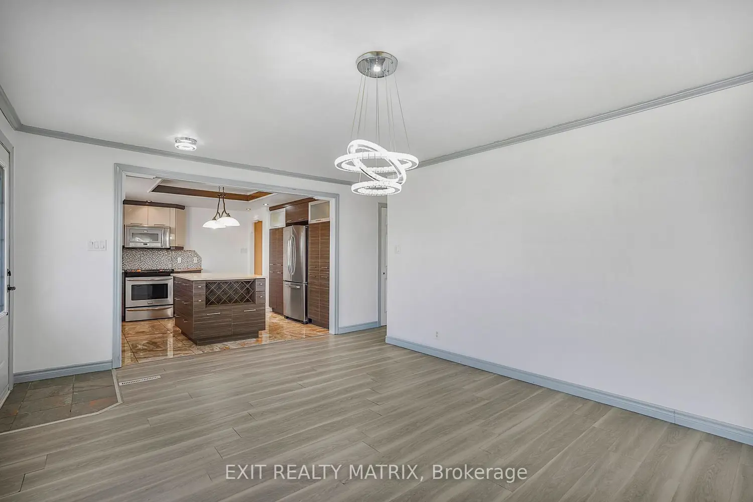 Additional image 2 of 845 Cartier Boulevard