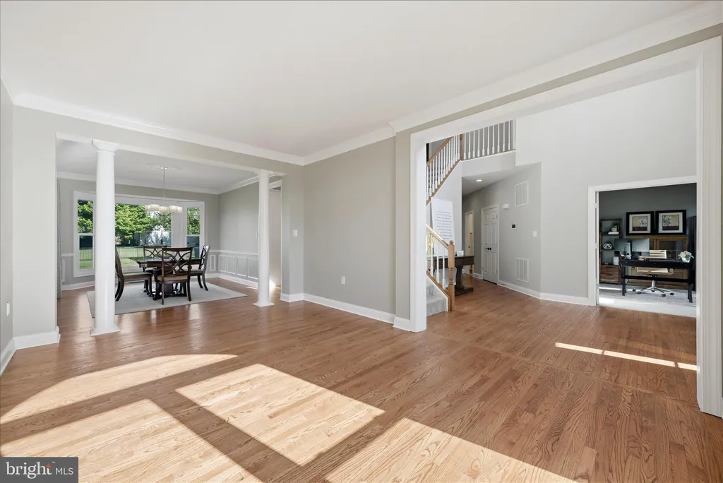 Additional image 13 of 301 Shiloh Place SE, Leesburg, VA 20175
