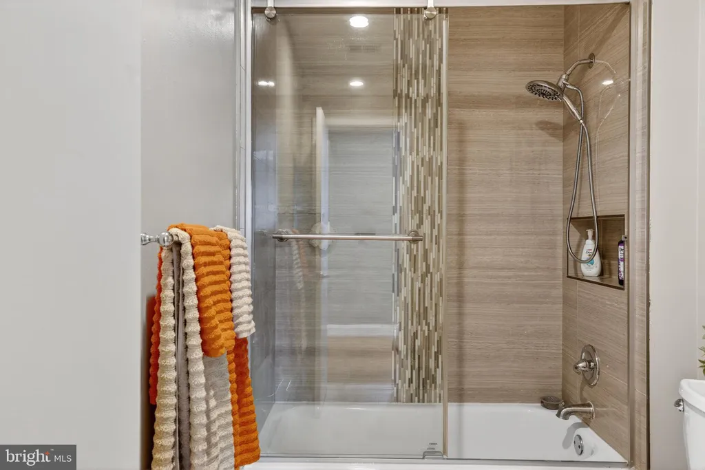 Additional image 14 of 817 57th Place, Fairmount Heights, MD 20743