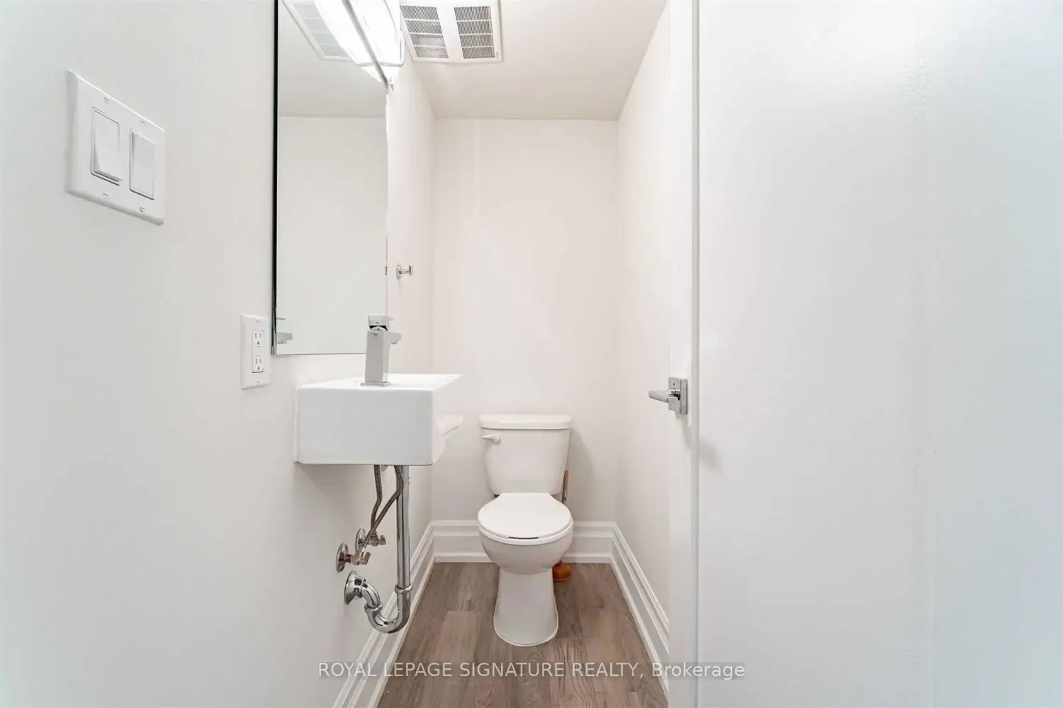 Additional image 8 of 760 Lakeshore Road 202