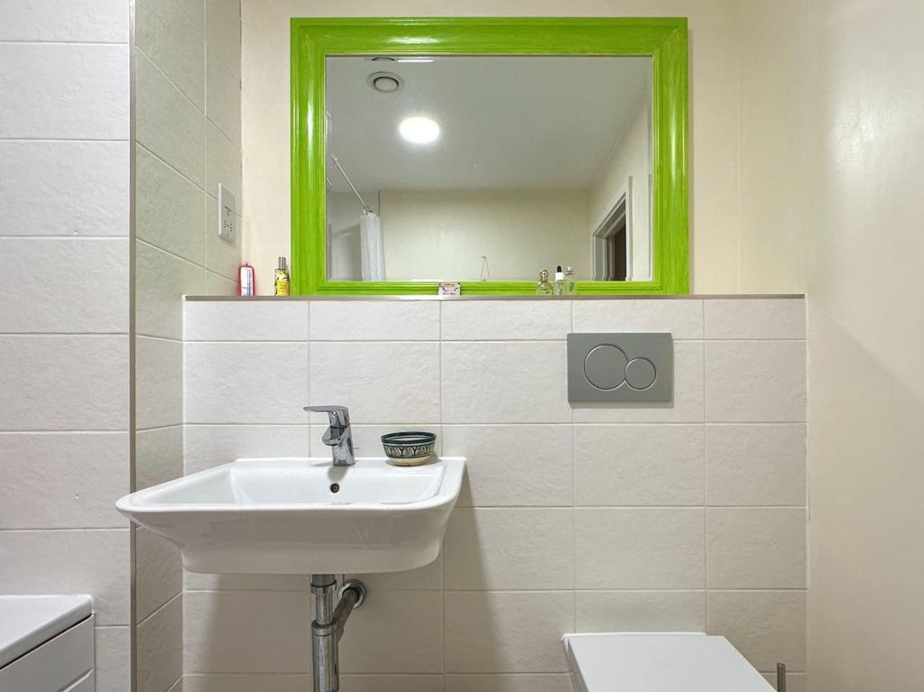 Additional image 11 of 2 bed flat for saleWain Close, Penarth CF64