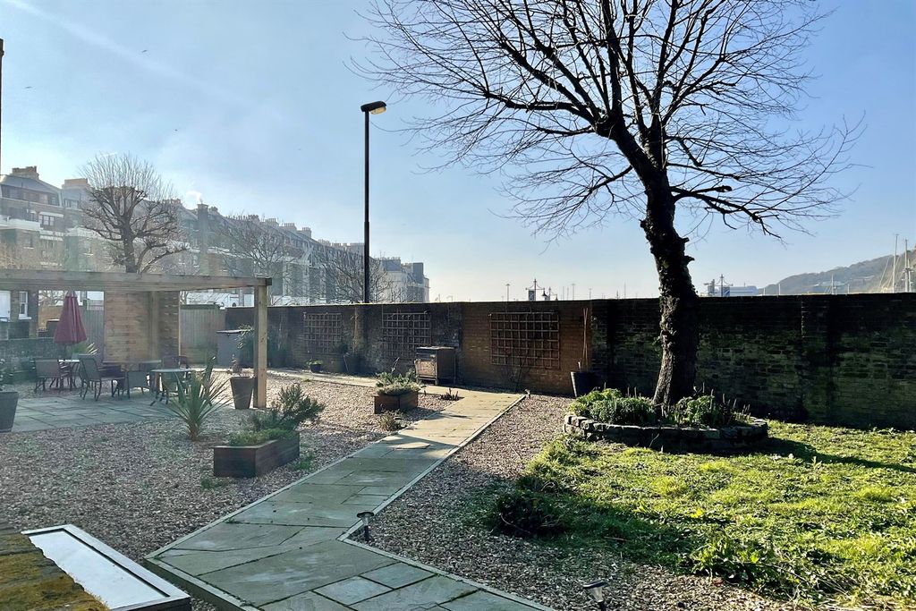 Additional image 7 of 2 bed maisonette for saleCambridge Terrace, Dover CT16