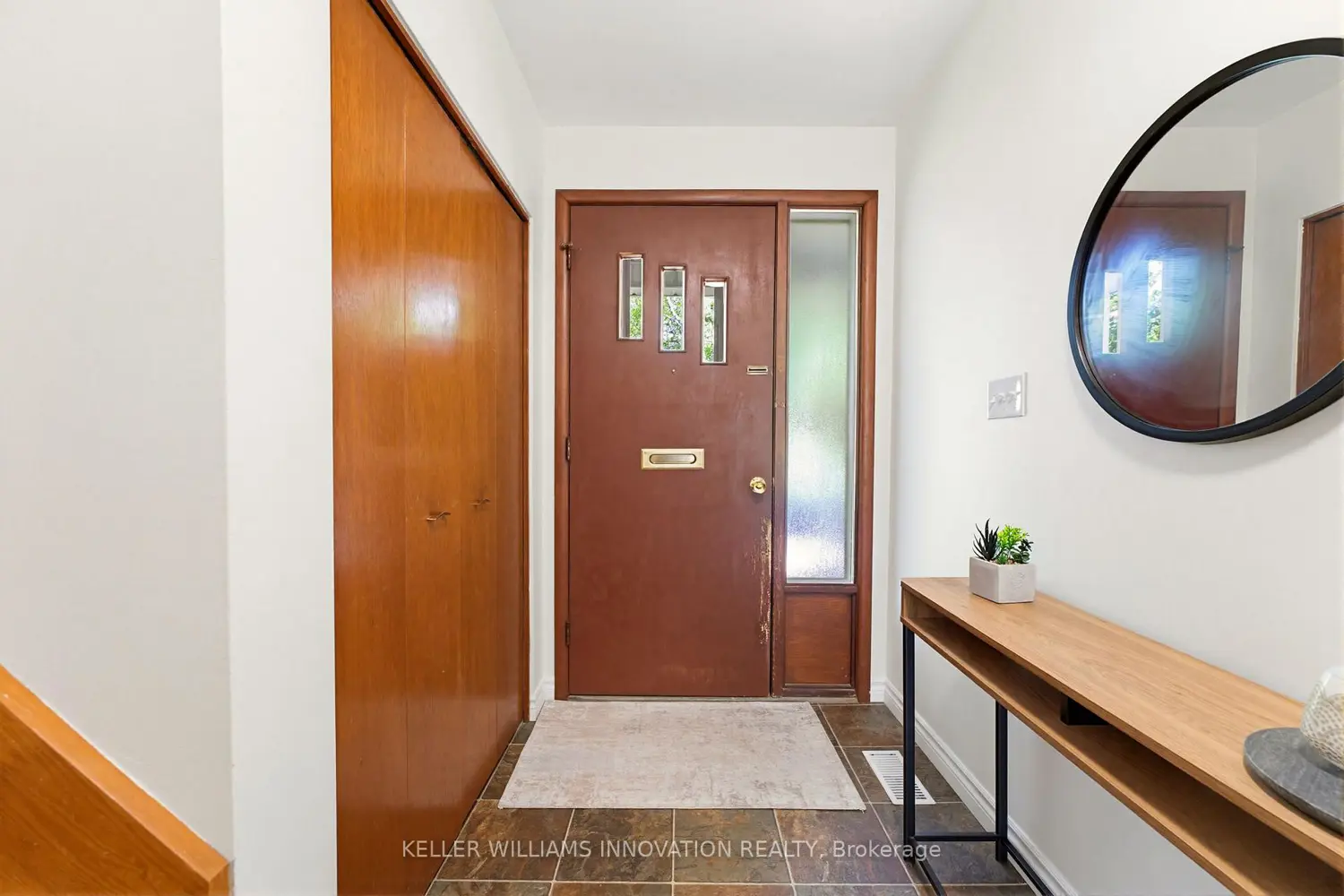 665 Richmond Avenue photo 2