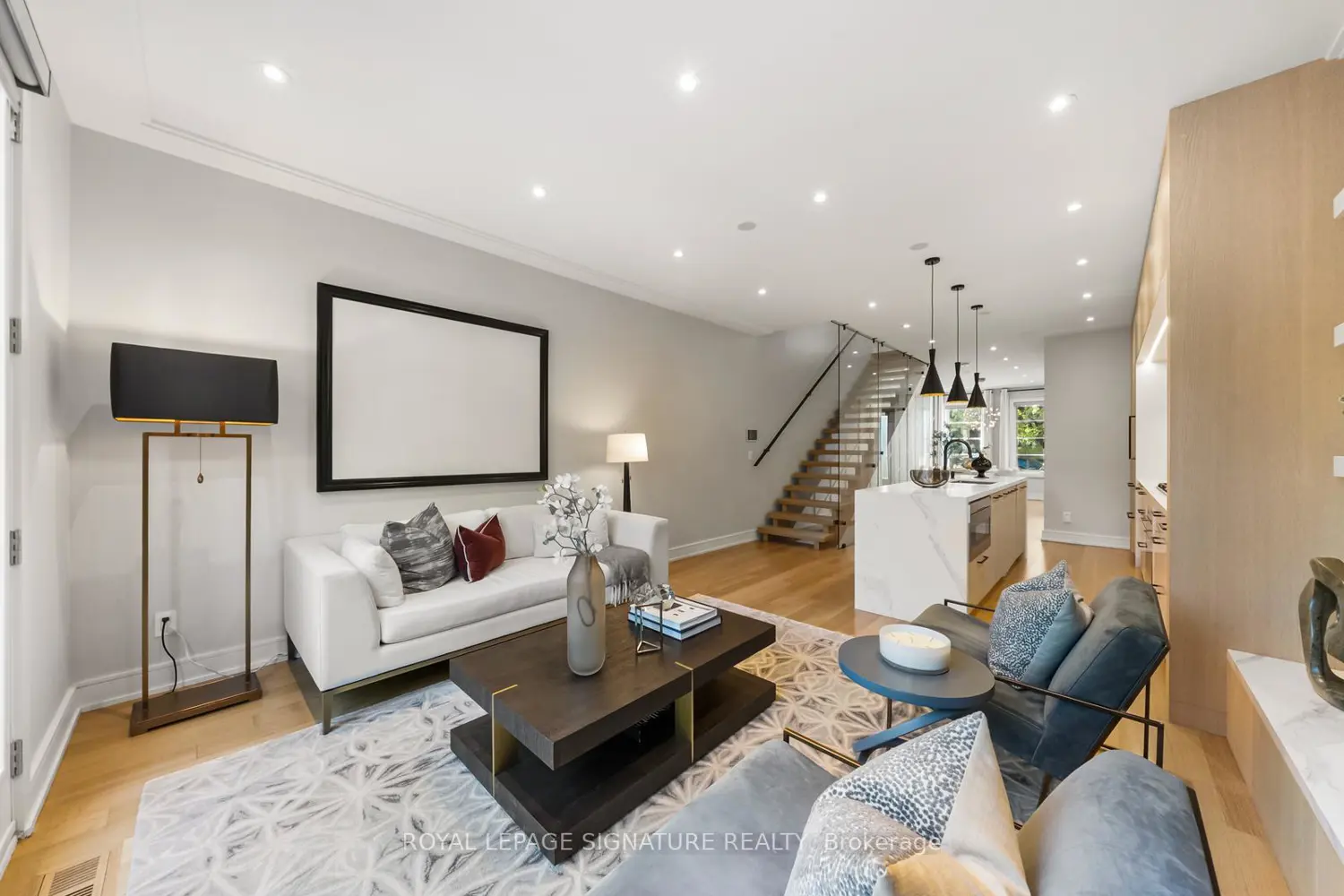 Additional image 7 of 588 Woburn Avenue
