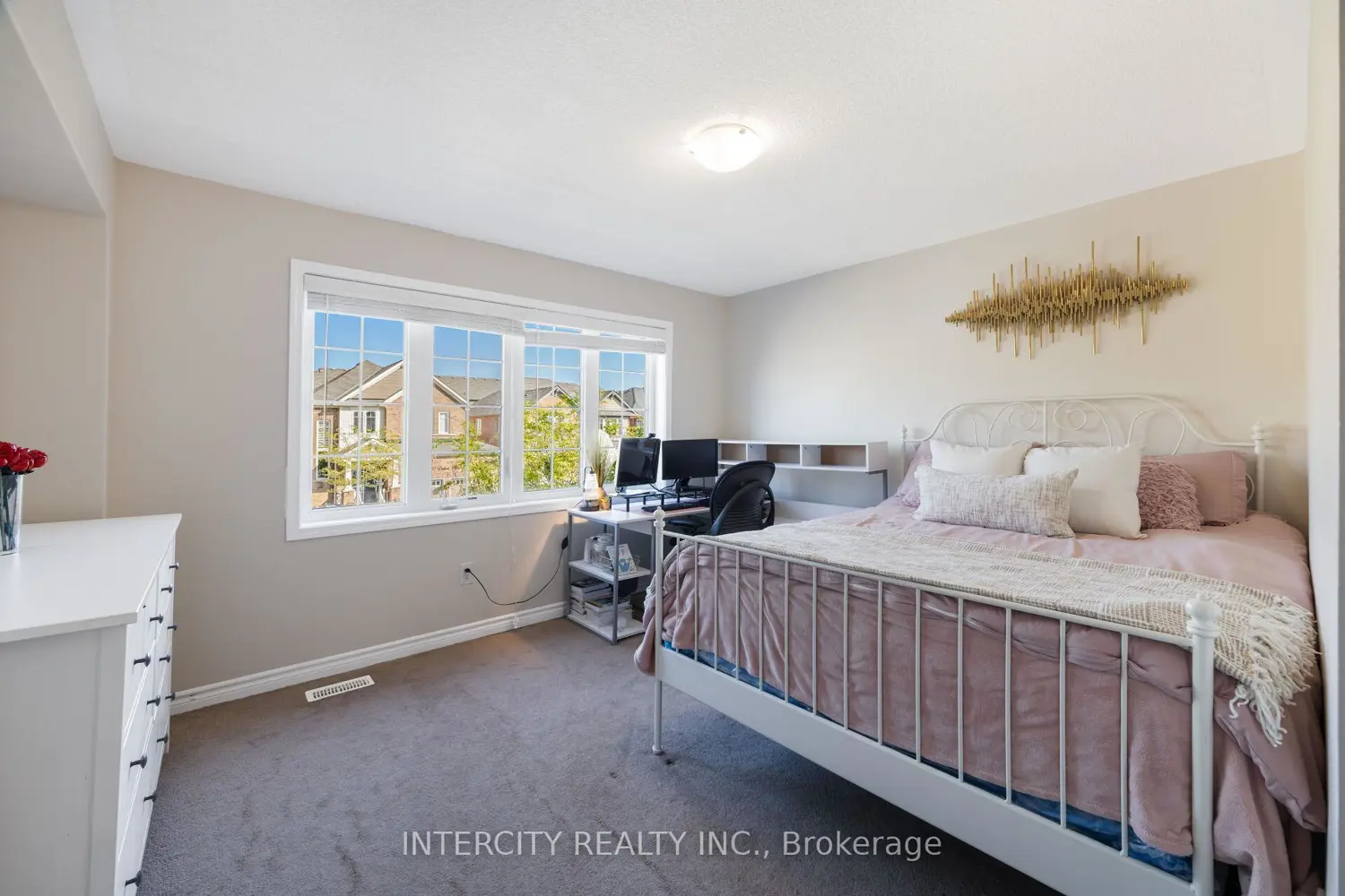 Additional image 15 of 19 Enford Crescent