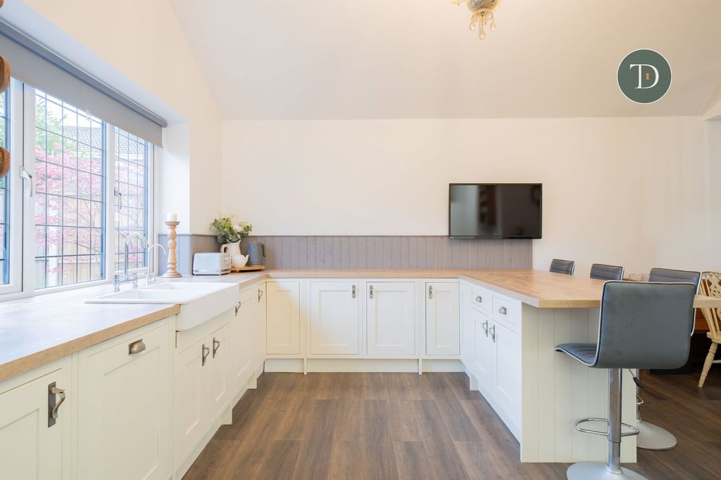 Additional image 14 of 5 bed detached house for saleChester Road, Great Sutton, Ellesmere Port CH66