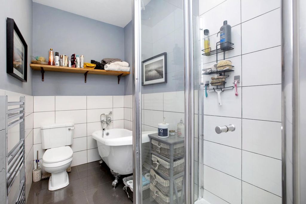 Additional image 9 of 3 bed flat for saleBarton Villas, Dawlish EX7