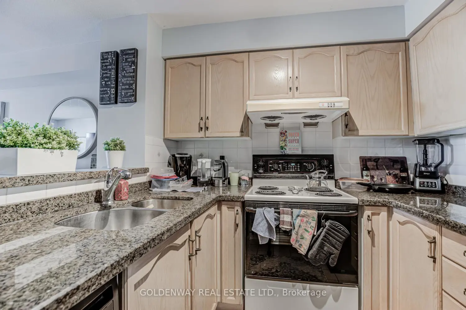 Additional image 11 of 18 Pemberton Avenue 402