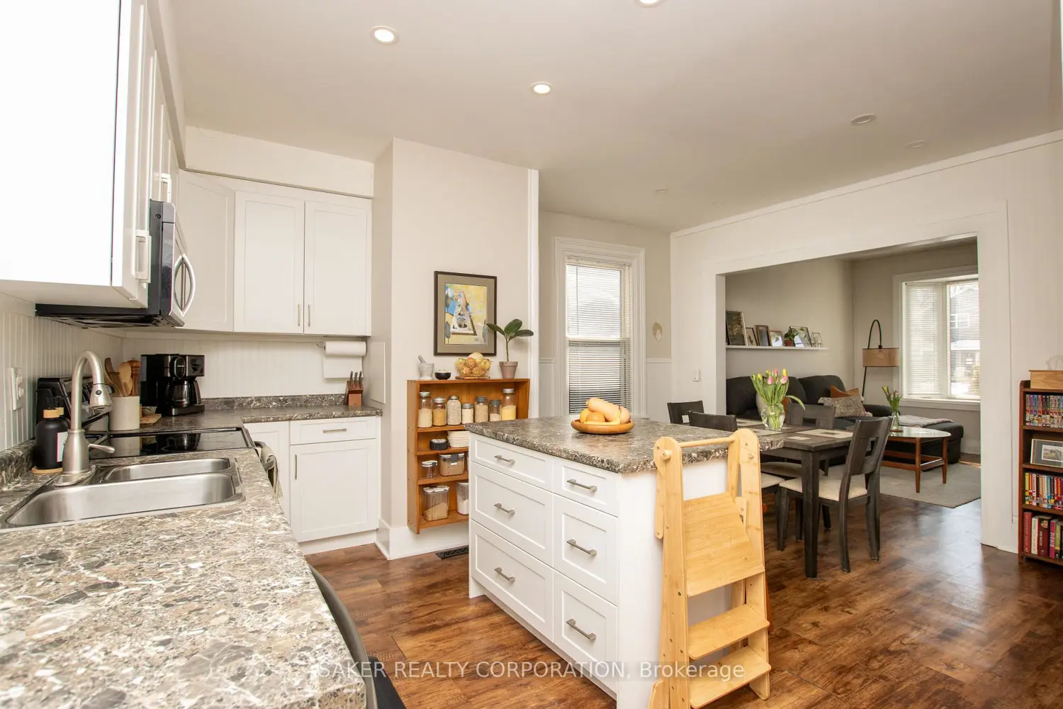 Additional image 8 of 688 William Street